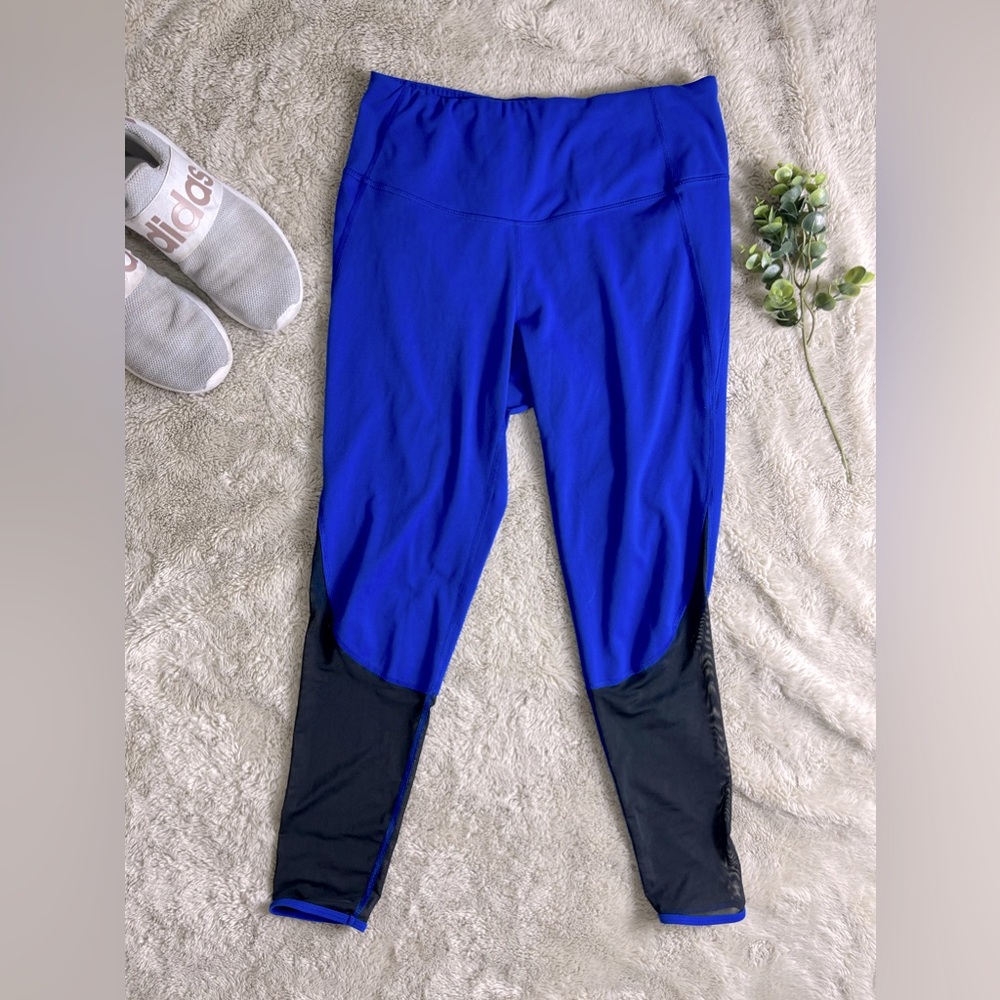 Yogalicious blue with black mesh leggings size L